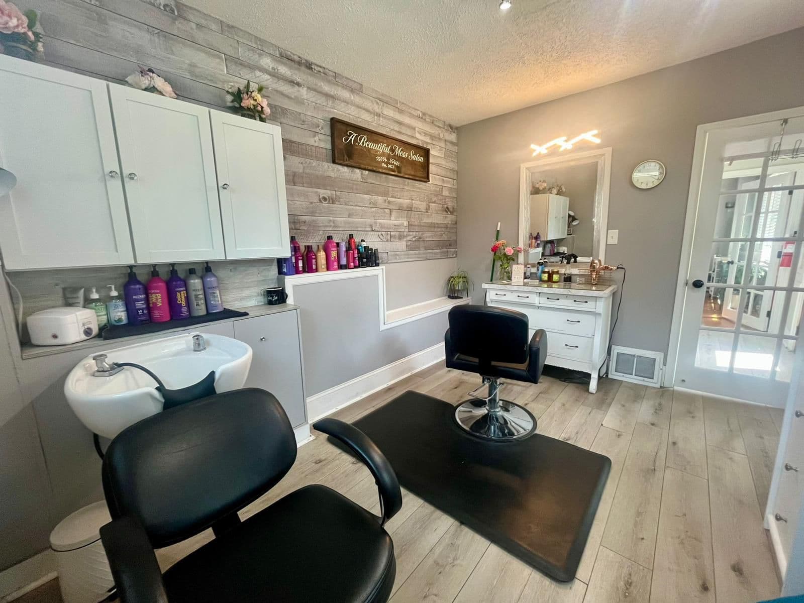Salon suite 6
